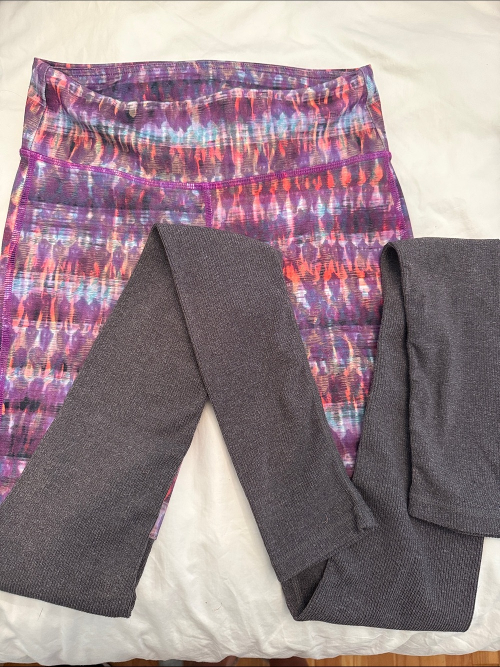 Alo Yoga Womens Purple Multicolor pattern Goddess Two Tone Leggings